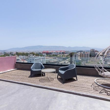 Apartment With Terrace In Pireus Exteriör bild
