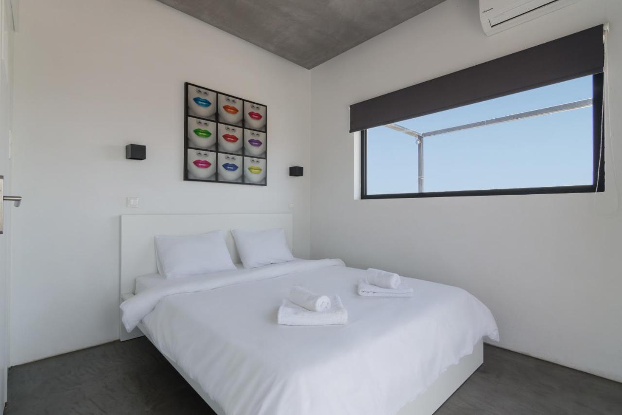 Apartment With Terrace In Pireus Exteriör bild