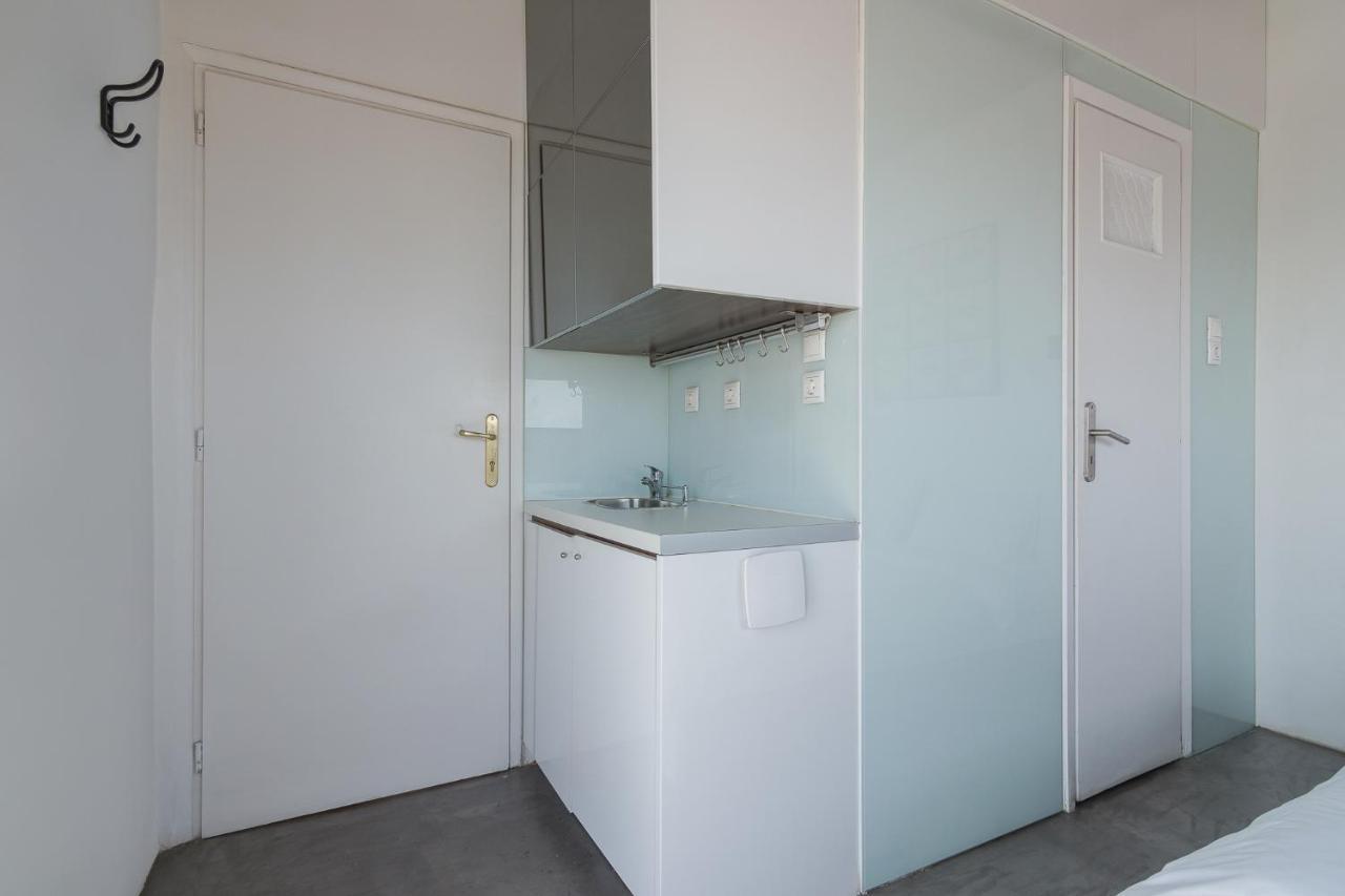 Apartment With Terrace In Pireus Exteriör bild