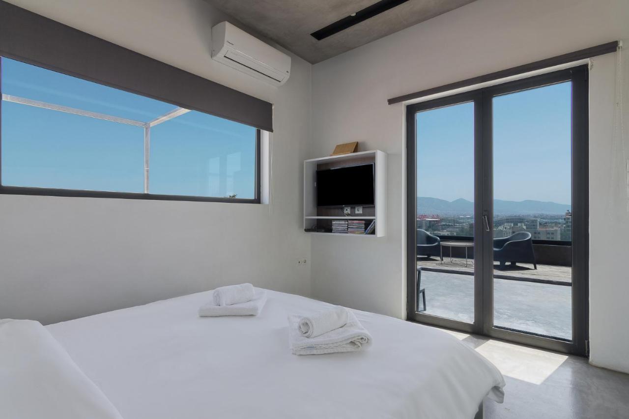 Apartment With Terrace In Pireus Exteriör bild